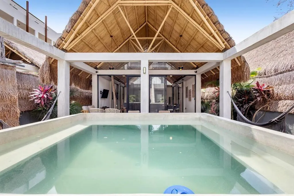 Lux Toh Villa, Rooftop Pool, Wifi, Transport Tulum 0*,  Mexico