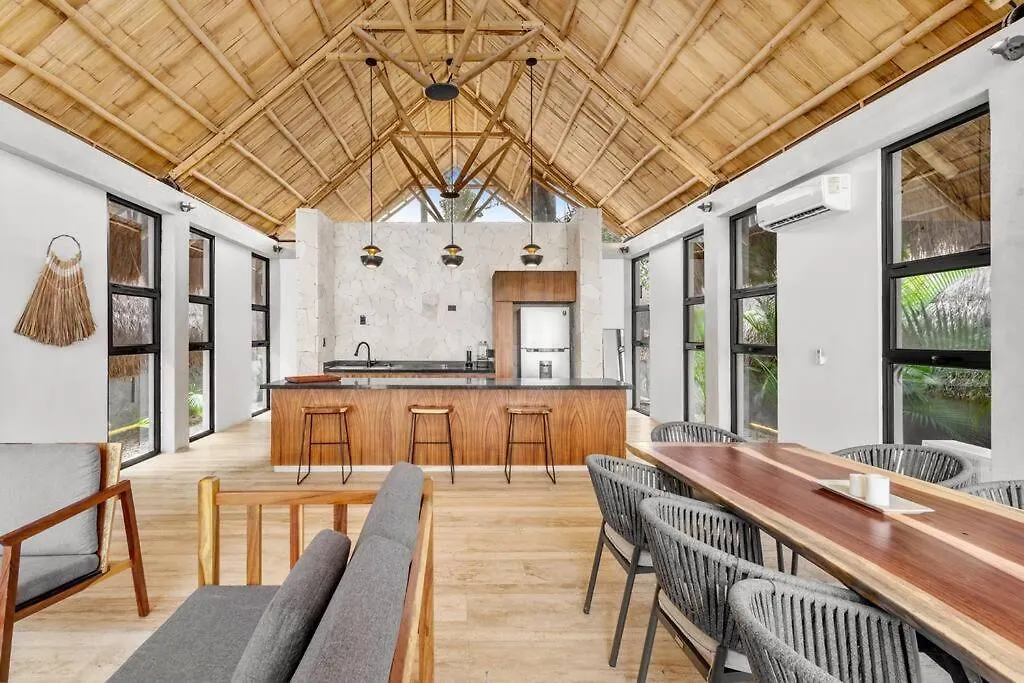 Lux Toh Villa, Rooftop Pool, Wifi, Transport Tulum 0*,  Mexico